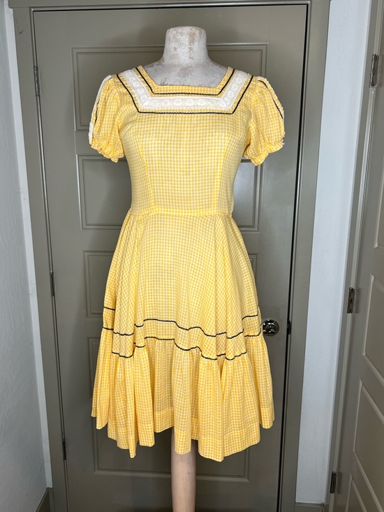 western fashions Dresses & Skirts - Yellow Gingham Asymmetrical Western vintage Dress with Lace Trim (Item #56)
